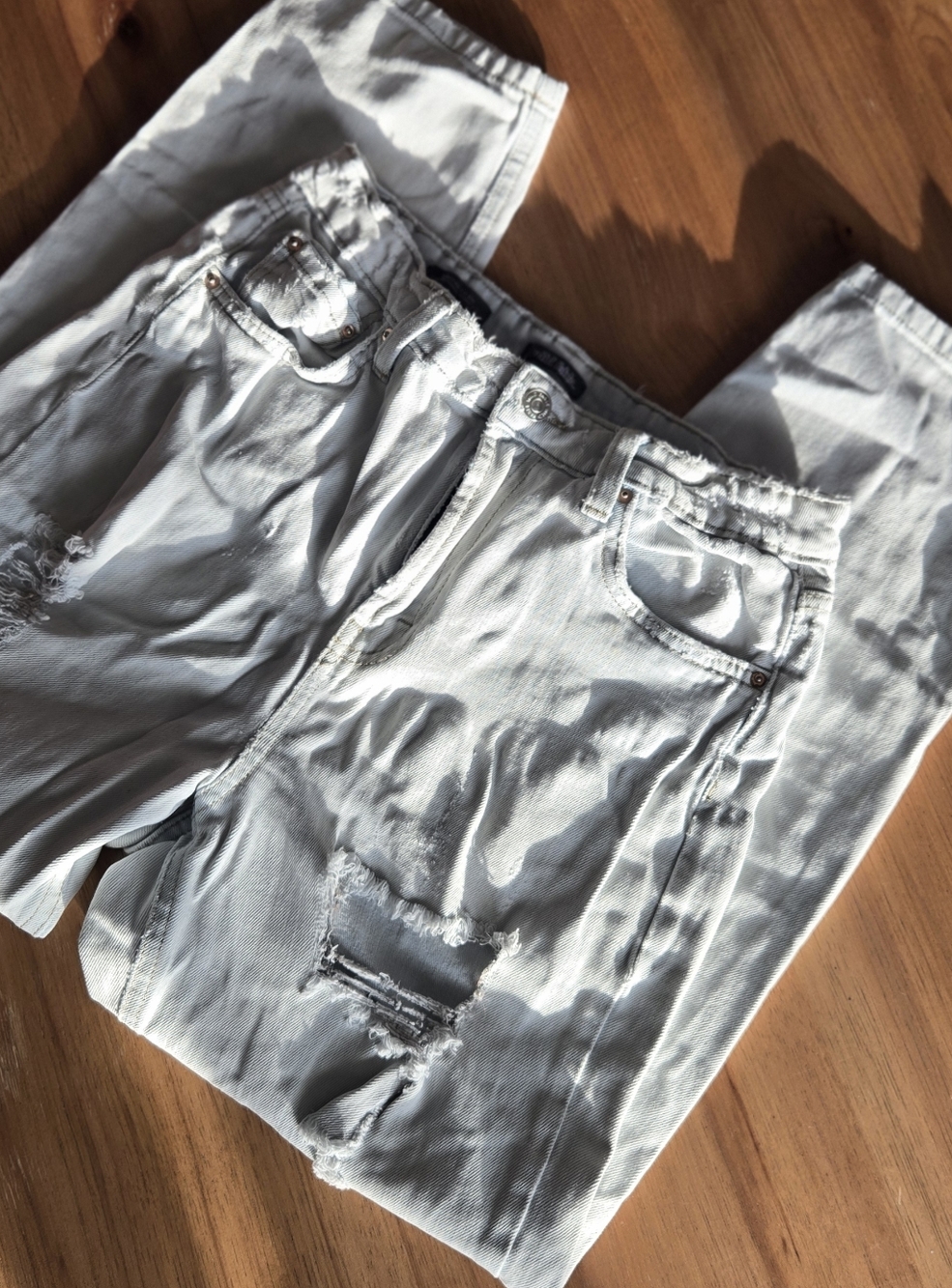 wild fable light wash distressed straight jeans | size 6 | high rise denim